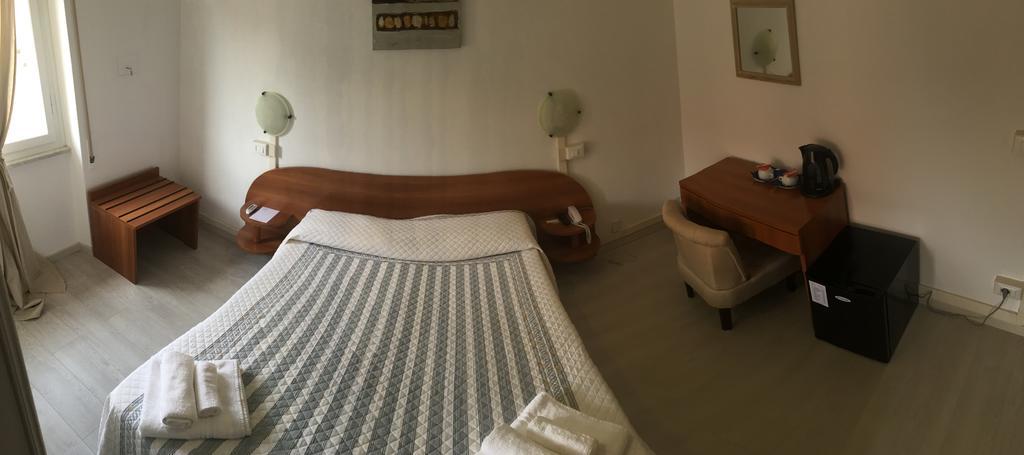 City Hotel เวียเรจโจ ภายนอก รูปภาพ